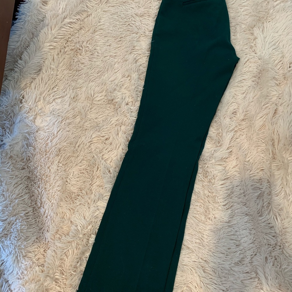 Spring green pants size 2T - Picture 2 of 2